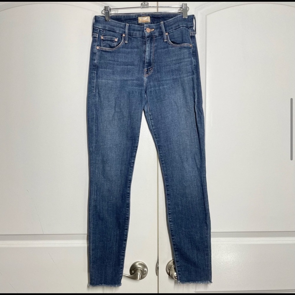 Mother Looker Ankle Fray Girl Crush size 27